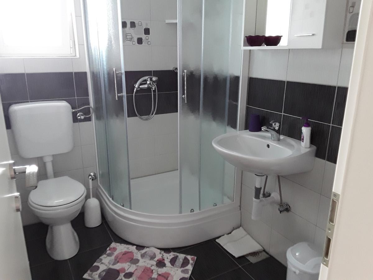 וודיצה Apartments Josipa & Niki מראה חיצוני תמונה