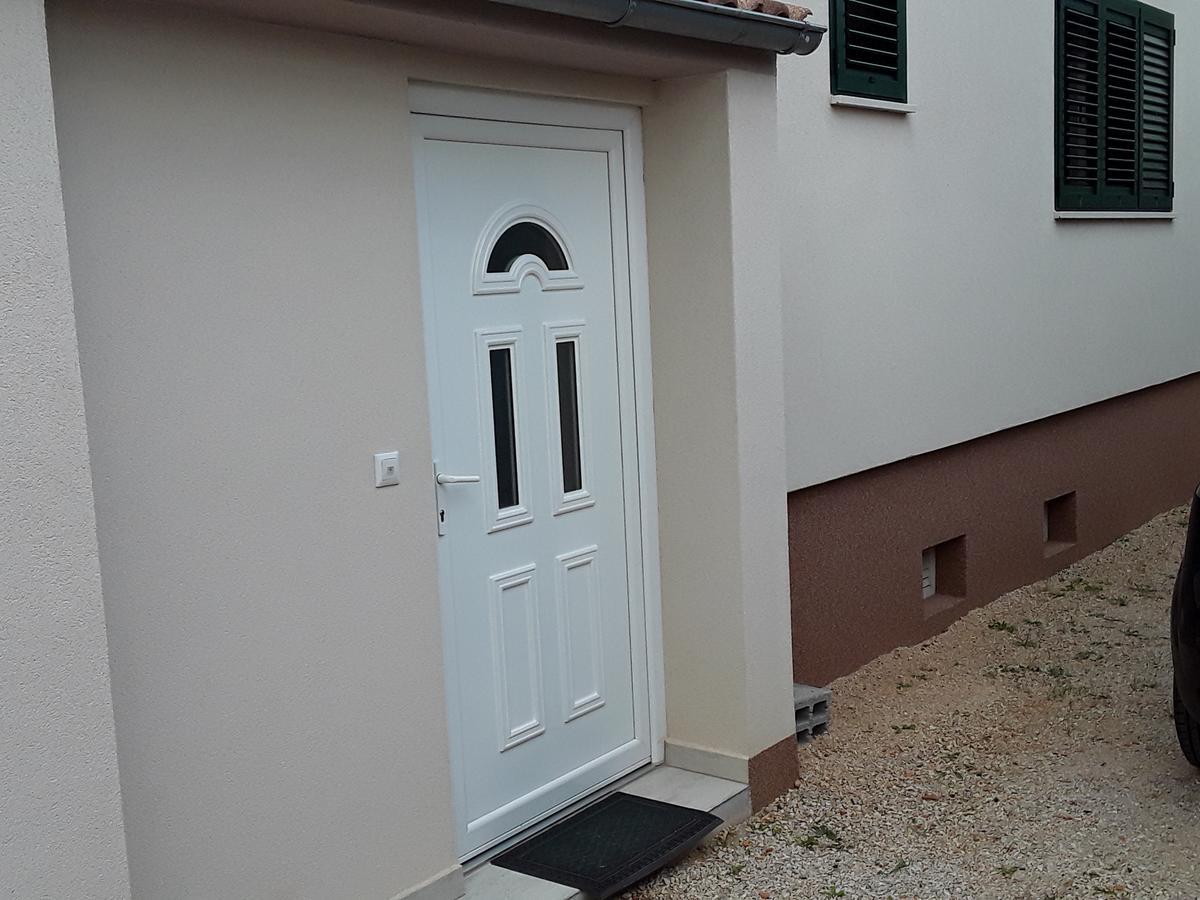 וודיצה Apartments Josipa & Niki מראה חיצוני תמונה